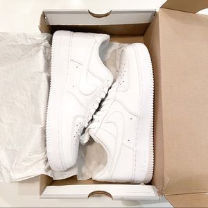 NIKE AIR FORCE ONE Women’s size 9.5 NWT NEVER WORN